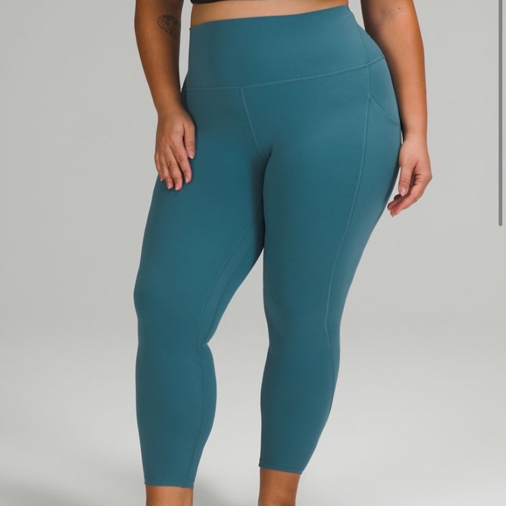 Align with pockets size 6 25”